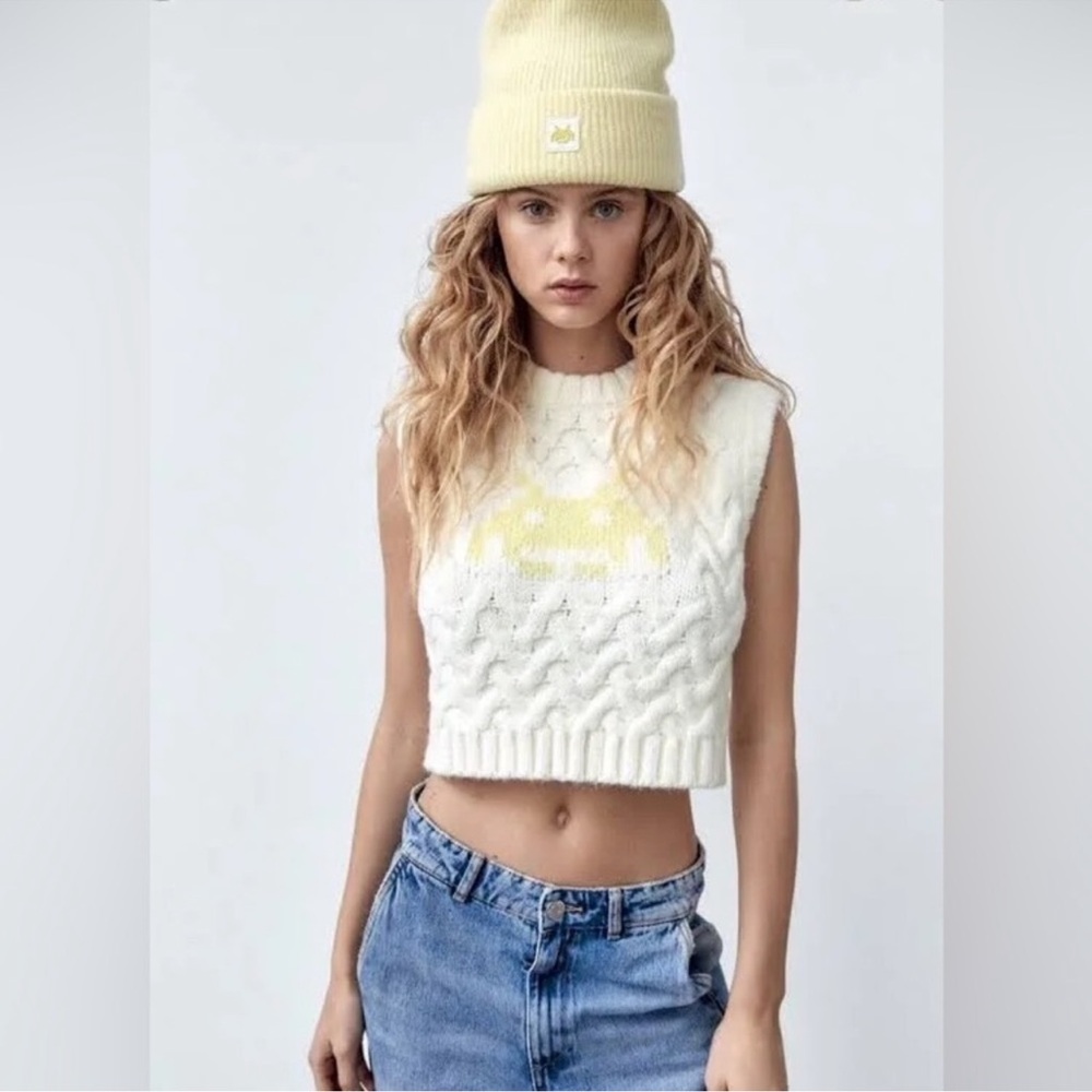 Zara Cream Cable Knit Sweater vest alien